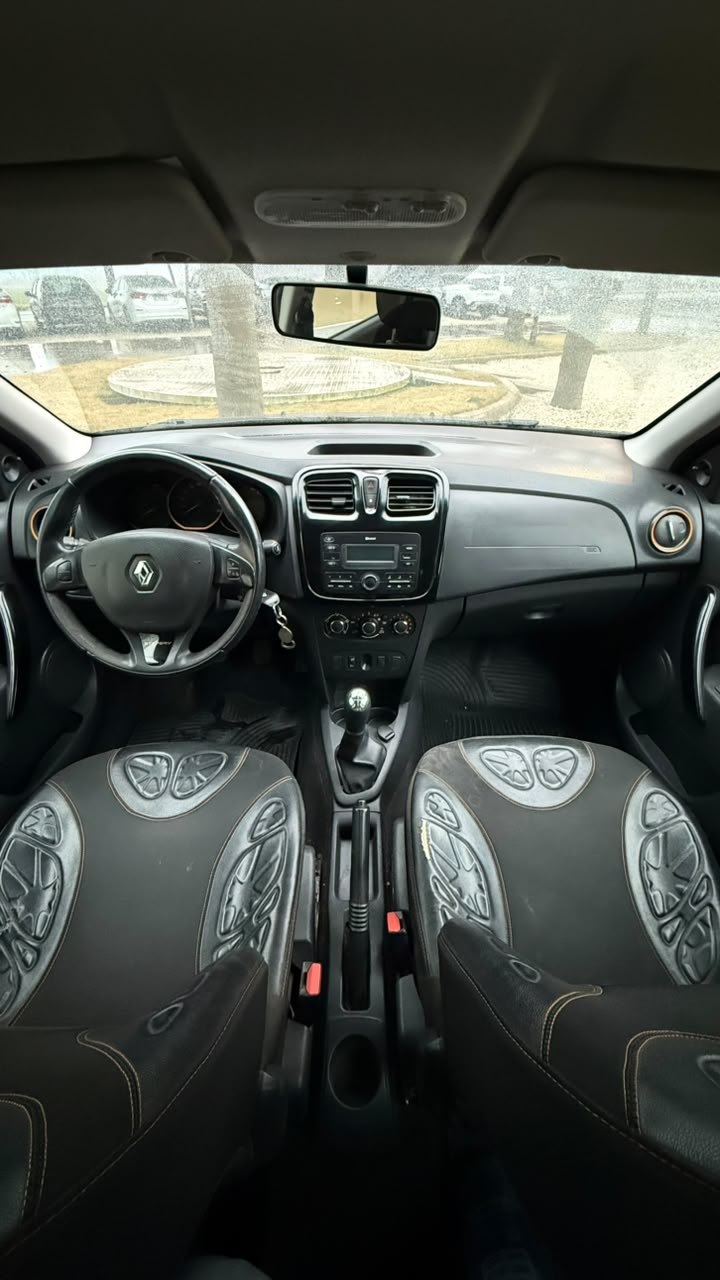 RENAULT - SANDERO STEPWAY    PRIVILEGE   - MANUAL  - 2018